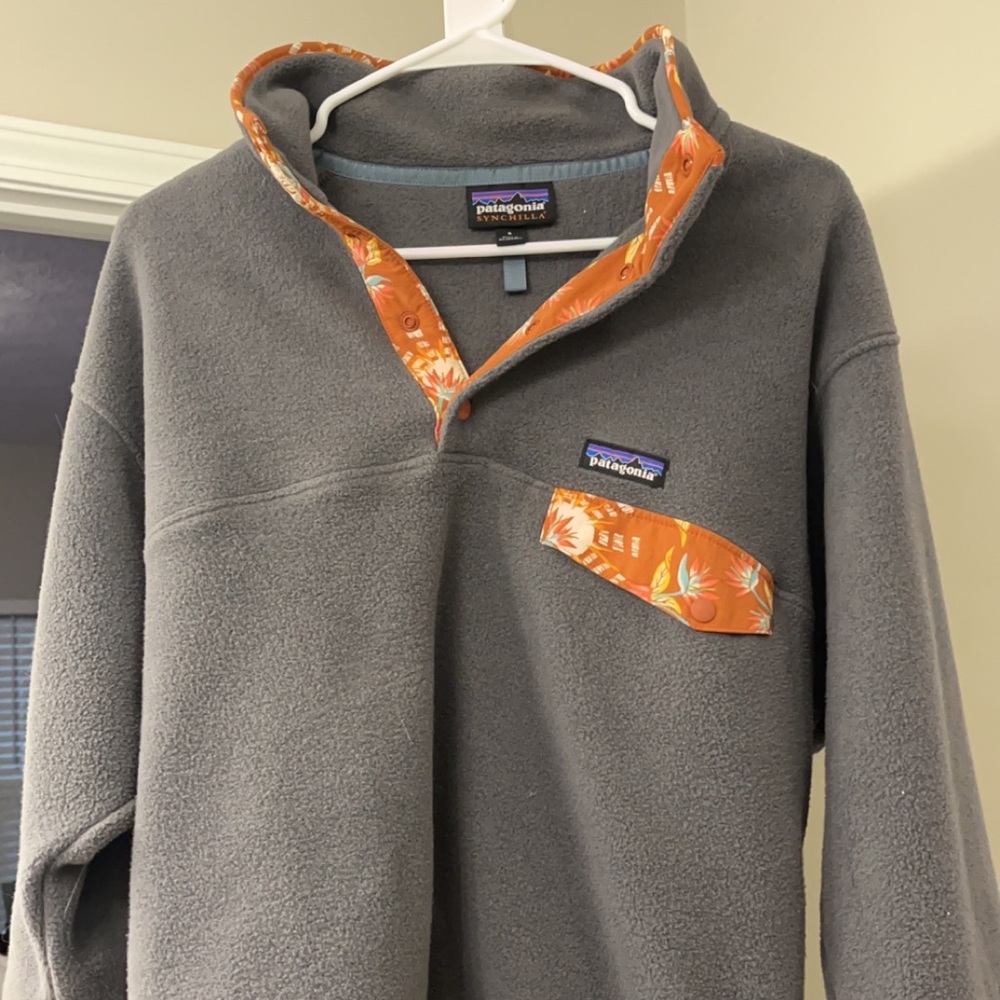 Patagonia size small quarter zip